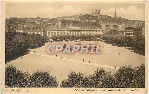 Cartes postales Lyon Place Bellecour et coteau de Fourviere