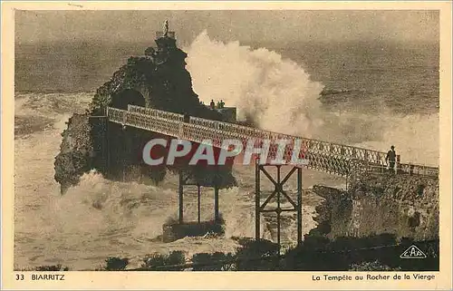 Ansichtskarte AK Biarritz La tempete au rocher de la Vierge