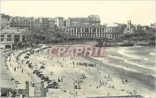 Ansichtskarte AK Biarritz La Grande Plage vers le Casino Bellevue