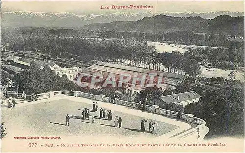 Cartes postales Pau Nouvelle terrasse de la Place Royale et Partie est de la Chaine des Pyrenees