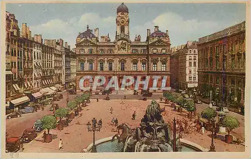 Cartes postales Lyon Place des Terreaux L Hotel de Ville et Fontaine Bartholdi