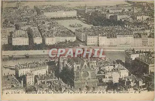 Ansichtskarte AK Lyon Panorama de la Place Bellecour Vue prise de l Ascenseur de la Tour de Fourviere