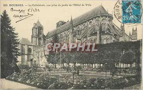 Cartes postales Bourges La Cathedrale vue prise du jardin de l Hotel de Ville