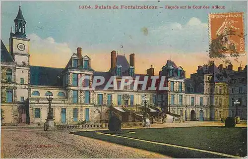 Cartes postales Palais de Fontainebleau Facade sur la Cour des Adieux