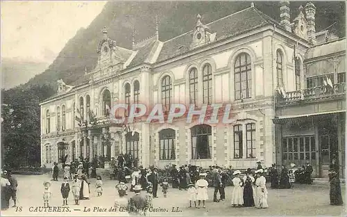 Cartes postales Cauterets La Place Le Casino