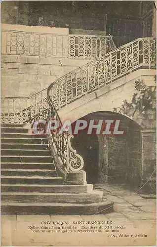 Cartes postales Saint Jean de Luz Eglise Saint Jean Baptiste Escaliers du XIIIeme siecle conduisant aux galeries