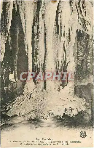 Ansichtskarte AK Grottes de Betharram phenomene de stalactite et stalagmites suspendues le miroir