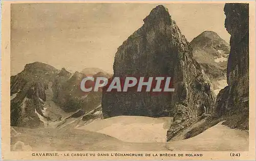 Cartes postales Gavarnie la casque vu dans l'echancrure de la breche de roland