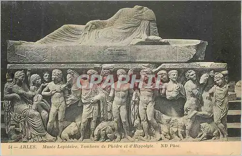 Cartes postales Arles Musee lapidaire tombeau de phedre et l'hippolyle