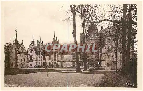Cartes postales Meillant (Cher) Monum hist Cour d'honneur et Chapelle