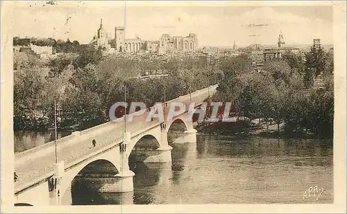 Cartes postales Avignon Vue Generale et le nouveau Pont