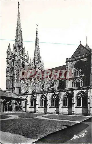 Cartes postales moderne Bayonne Interieur du Cloitre et la Cathedrale (XIVe siecele)