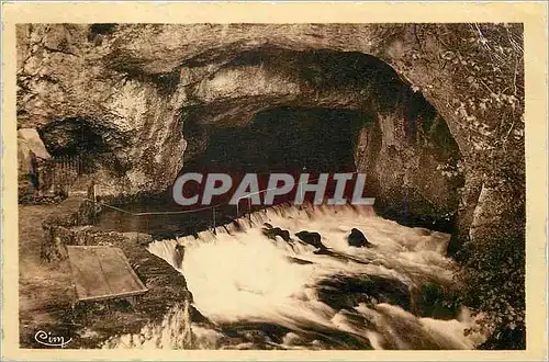 Cartes postales Les Pyrenees Ariegeoises Environs de Lavelanet et Belestat Fontaine Intermittente de Fontestorbe