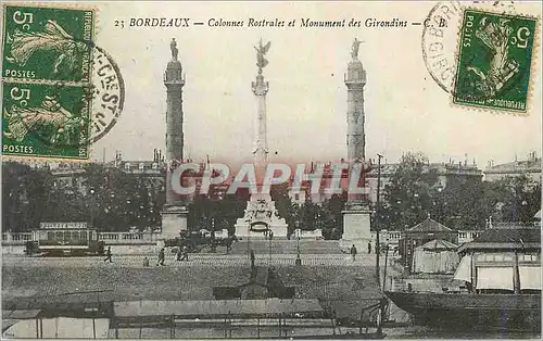 Ansichtskarte AK Bordeaux Colonnes Rostrales et Monument des Girondins Tramway