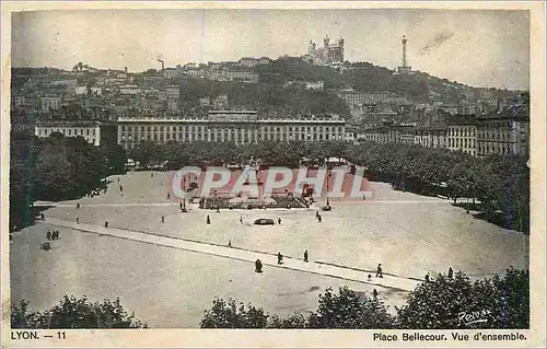 Cartes postales Lyon Place Bellecour Vue d'Ensemble