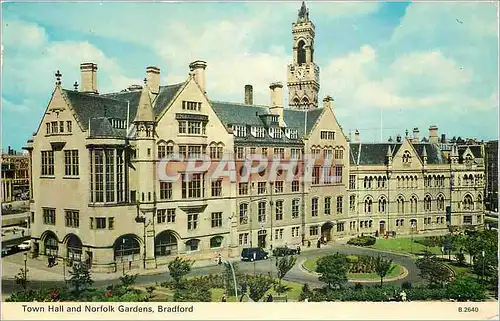 Cartes postales moderne Town Hall and Norfolk Gardens Bradford