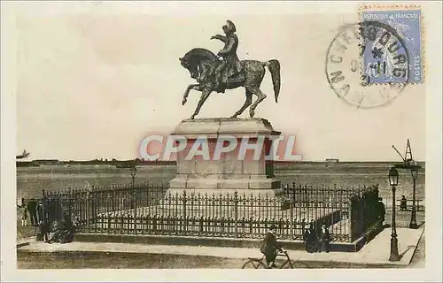 Ansichtskarte AK Cherbourg La Statue de Napoleon 1er et la Rade