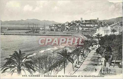 Cartes postales Cannes Boulevard de la Croisette et le Mont Chevalier