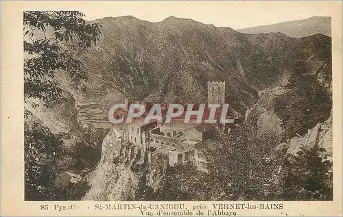 Cartes postales St Martin du Canigou pres Vernet les Bains vue d'ensemble de l'Abbaye