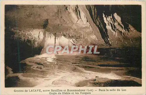 Cartes postales Grottes de Lacave entre Souillac et Rocamadour (Lot) dans la Salle du Lac Ongle du Diable et les