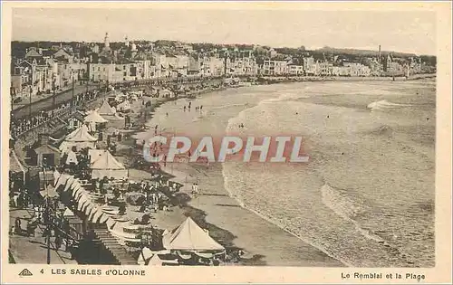 Cartes postales Les Sables d'Olonne Le Remblai et la Plage