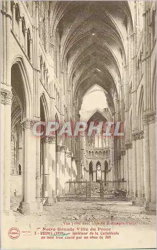 Cartes postales Notre Grande Ville du Front Reims (1919) Interieur de la Cathedrale au Fond Trou Cause par un Ob