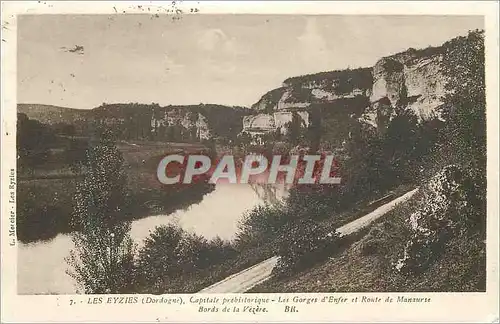 Ansichtskarte AK Les eyzies (dordogne) capitale prehistorique les gorges et route de manaurie bords de la vegere