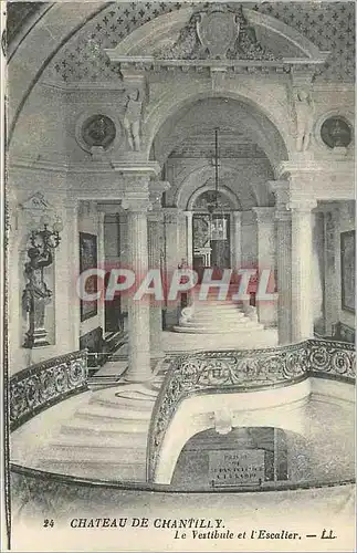 Cartes postales Chateau de chantilly le vestibule et l escalier