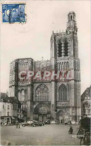 Moderne Karte 89 387 01 sens (yvonne) place de la republique et la cathedrale
