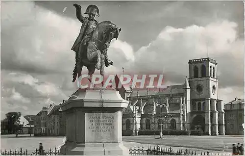 Cartes postales moderne Cherbourg(manche) la statue de napoleon 1 et la basilique saint trinite