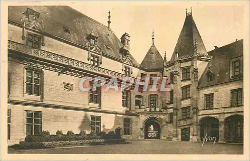 Cartes postales La douce france chateaux de la loire chateau de chaumont sur loire cour d honneur facade interie