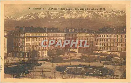 Cartes postales 42 grenoble la place victor hugo et la chaine des alpes e r