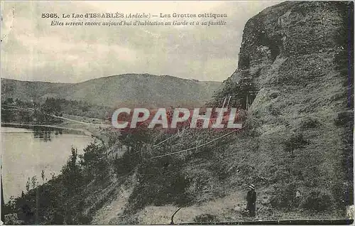 Ansichtskarte AK 5365 le lac d issarles(ardeche) les grottes coltiques