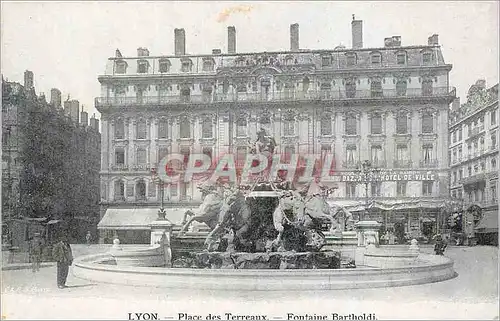 Ansichtskarte AK Lyon Place des Terreaux Fontaine Bartholdi