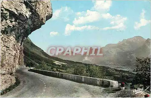 Cartes postales moderne Les Belles Alpes Francaises Route de Grenoble a Villard de Lans au Fond Massif de la Chartreuse