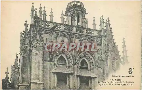 Cartes postales Sens Tour de Pierres de la Cathedrale 75 Metres de Hauteur