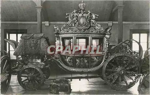 Cartes postales moderne Versailles et ses Merveilles les Trianons Musee des Voitures Carrosse du sacre de Charles X et d