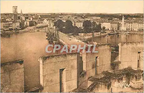 Ansichtskarte AK la Rochelle vue Panoramique prise de la Tour Saint Nicolas Bateaux de peche