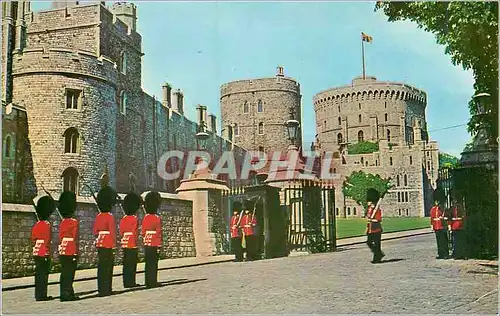Cartes postales moderne Windsor Castle Changing of the Guard