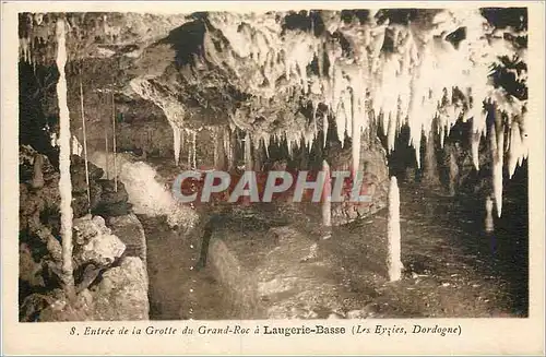 Cartes postales Entree de la Grotte du Grand Roc a Laugerie Basse(les Eyzies Dordogne)