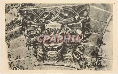 Cartes postales Eglise de Cunault (M et L) Pilier 13 Monstre a Plusieurs Tetes Symbole de la Bete de l'Apocalyps
