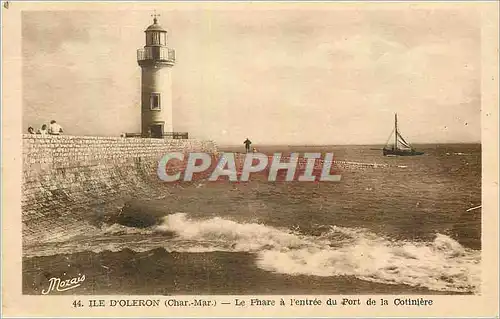 Cartes postales Ile d'Oleron (Char Mar) Le Phare a l'Entree du Port de la Cotiniere