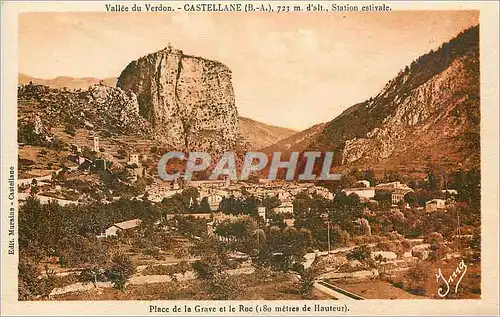 Cartes postales Valee de Verdon castellane (B A) 723 m d'Alt Station Estivale Place de la Grave et le Roc