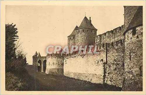Cartes postales La Douce France Carcassonne Les Lices Basses et Tour Narbonnaise