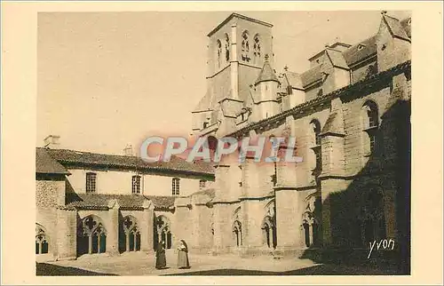 Cartes postales La Chaise Dieu (Hte Loire) L'Abbaye La Cour du Cloitre XIVe Siecle