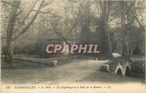 Cartes postales Rambouillet le Parc les Coquillages et le Pont sur la Riviere