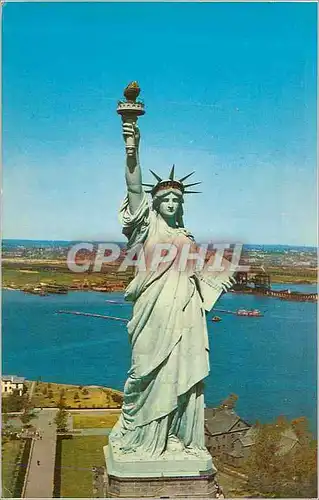 Cartes postales moderne Statue of Liberty  this famous Symbol of Peace Entrance to New York Harbor