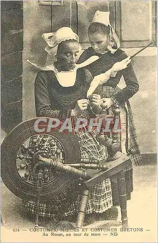 REPRO 414 coutumes moeurs et costumes bretons au rouet un tour de main