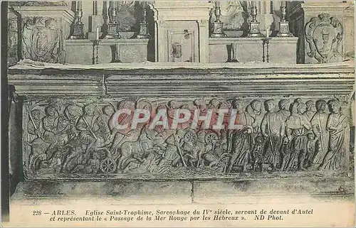 Cartes postales 228 arles eglise saint trophine sarcophage du iv siecle servant de devant d autel