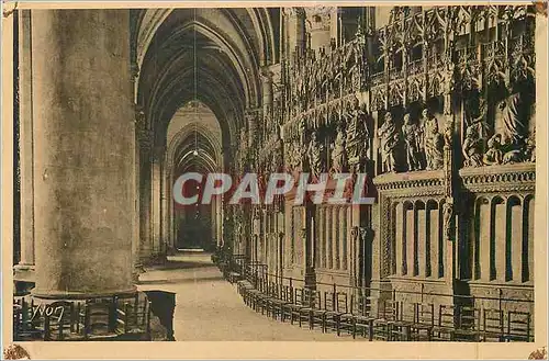 Ansichtskarte AK La Douce de France Chartres (Eure et Loir) Interieur de la Cathedrale Le Deambulatoire